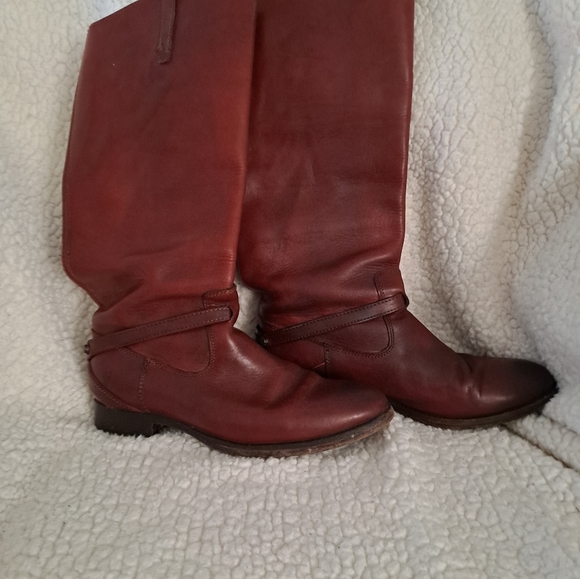 Frye Leather riding boots 7.5 great condition Coniac color - Picture 4 of 6